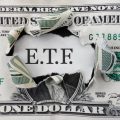 1 Vanguard ETF to Buy Now, 1 to Avoid